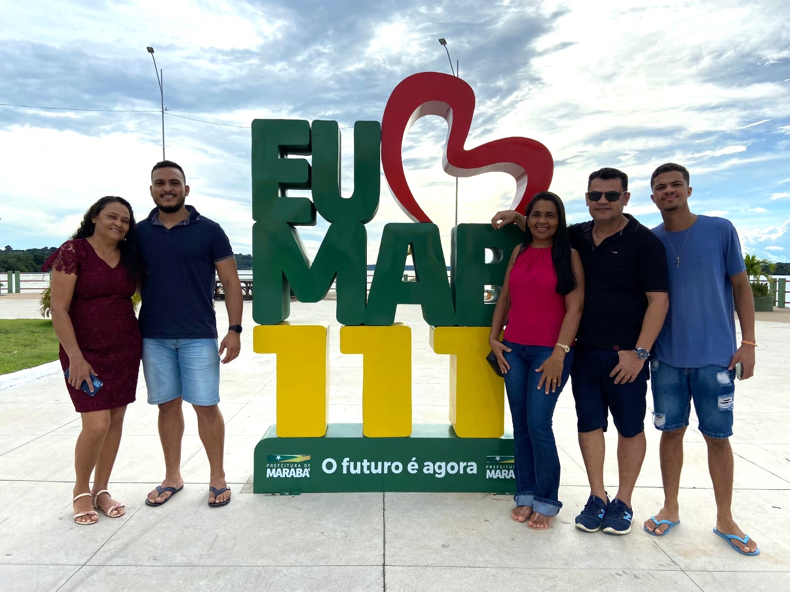 Mab111: Atraindo turistas e moradores, mobiliário em homenagem ao aniversário de Marabá é ponto de encontro para fotos