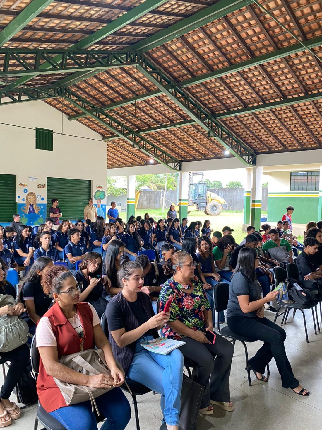 Educação: Escola Doralice Vieira promove lançamento de livro de ex-aluno, exemplo de superação