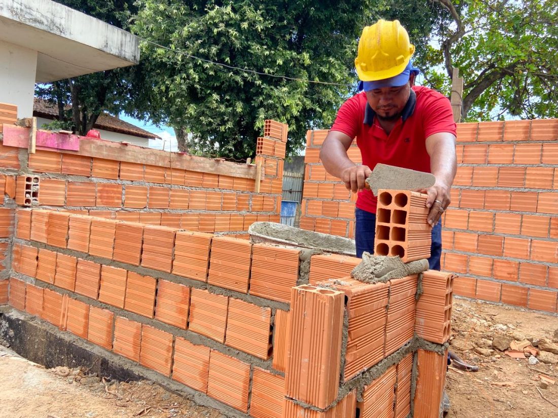 Obras: Revitalização e ampliação da Escola Simplício Costa entra em sua primeira fase