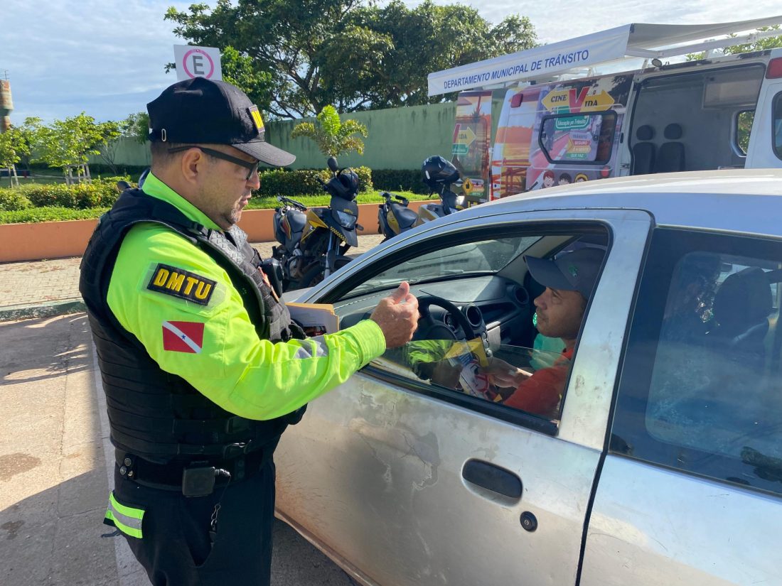 DMTU: Blitz educativa orienta condutores sobre os cuidados no trânsito, na Marabá Pioneira