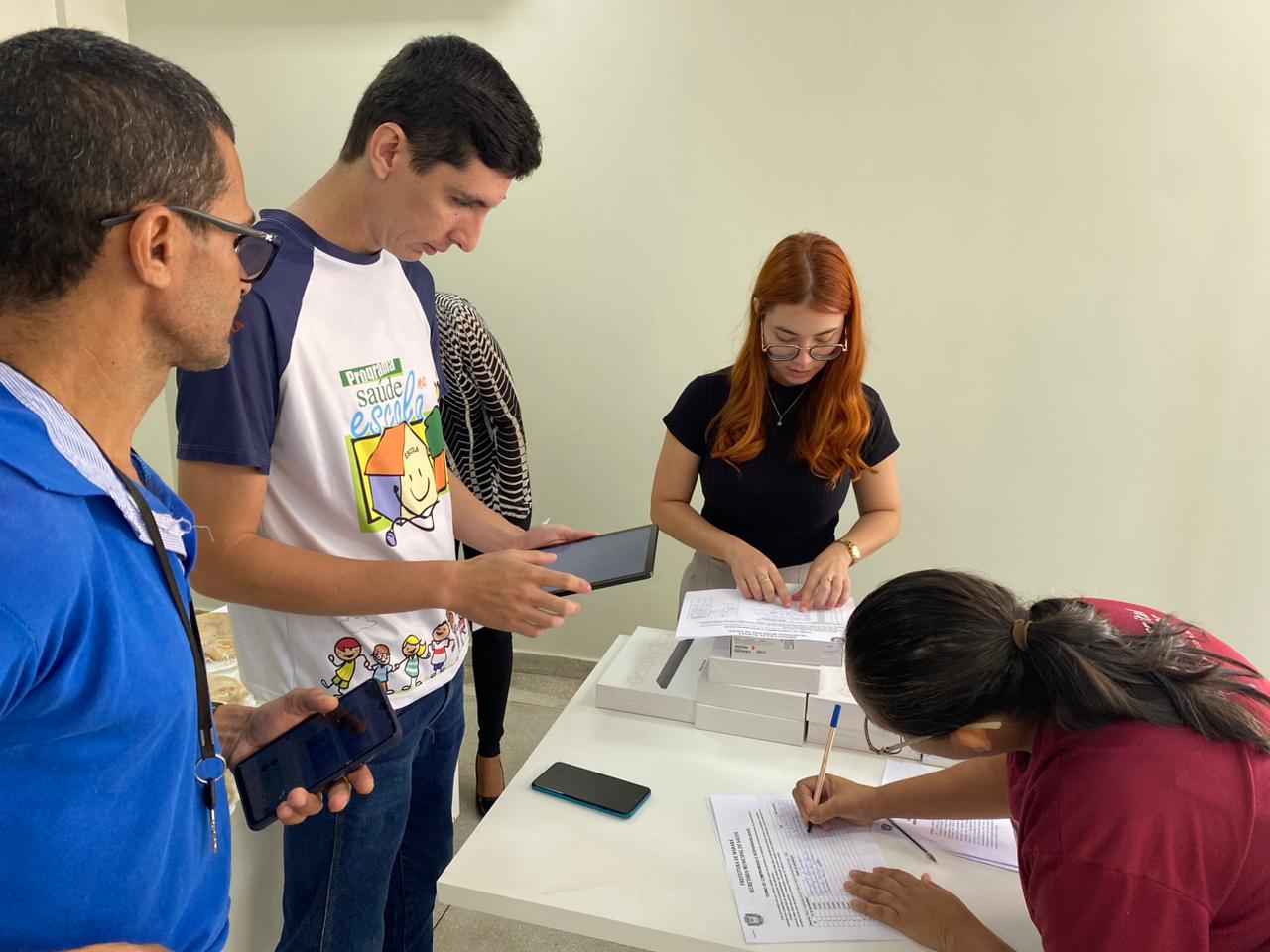 Saúde: Secretaria entrega novos tablets a Agentes Comunitários de Saúde