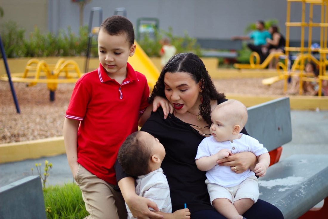 Mãe em Foco: Engenheira e mãe por vocação, Larissa Bras supera o desafio de conciliar maternidade com a profissão
