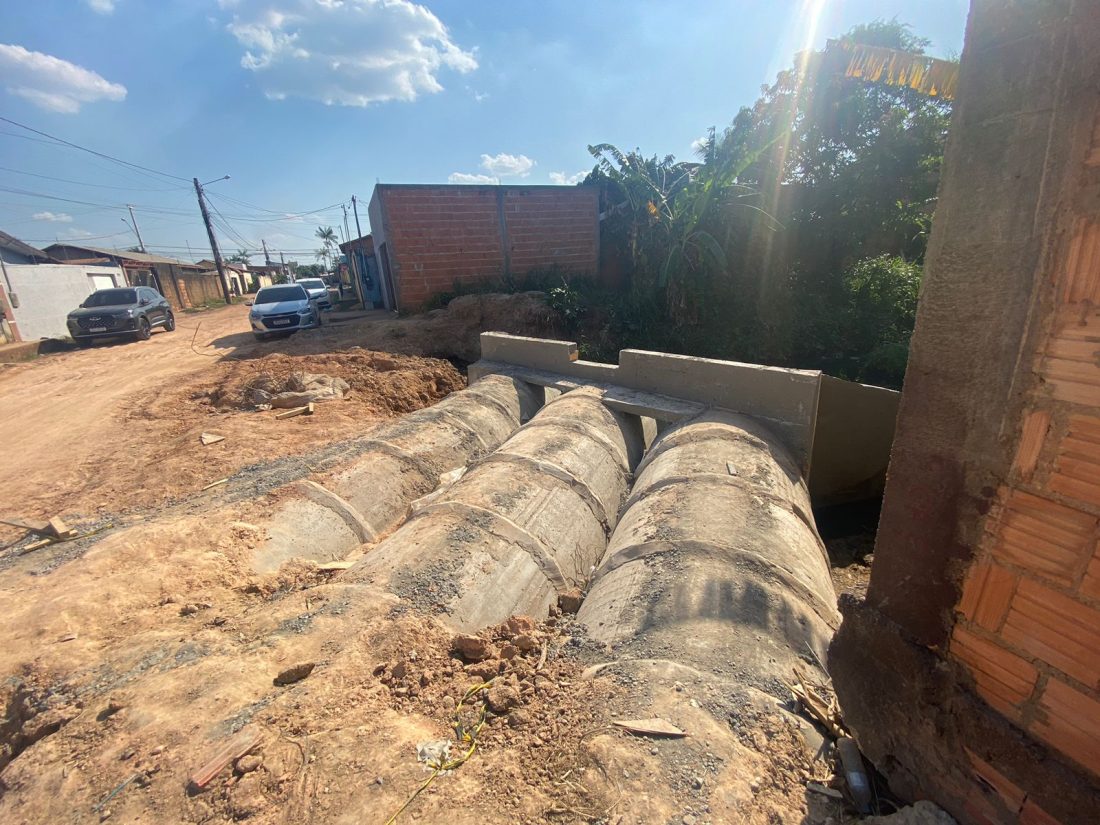 Obras: Drenagem e pavimentação estão sendo realizadas em ruas do Bom Planalto