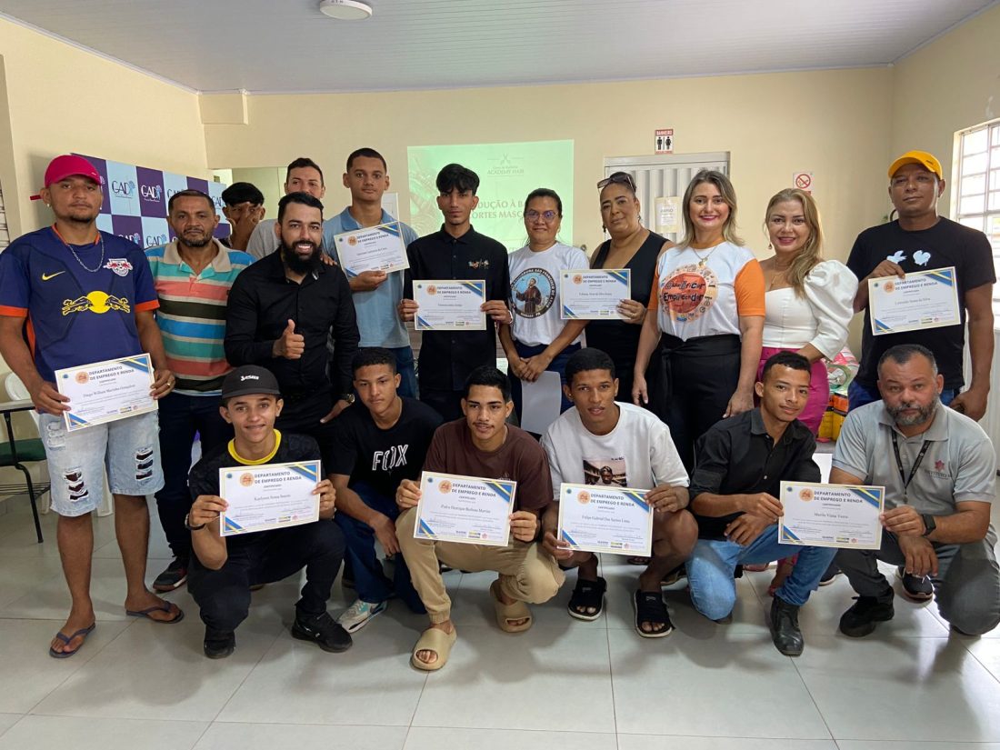Empreendedorismo: Seaspac certifica alunos do Curso de Barbearia e Cortes Masculinos