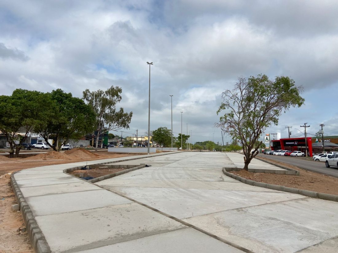 Obras: Sevop faz novo espaço de lazer e pista de caminhada no canteiro entre Folhas 29 e 30