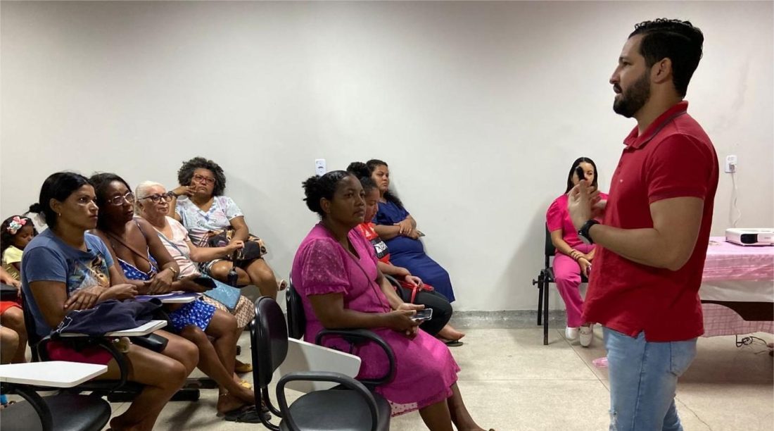 Outubro Rosa: Ação na UBS Amadeu Vivácqua oferece orientações preventivas ao câncer de colo e mama