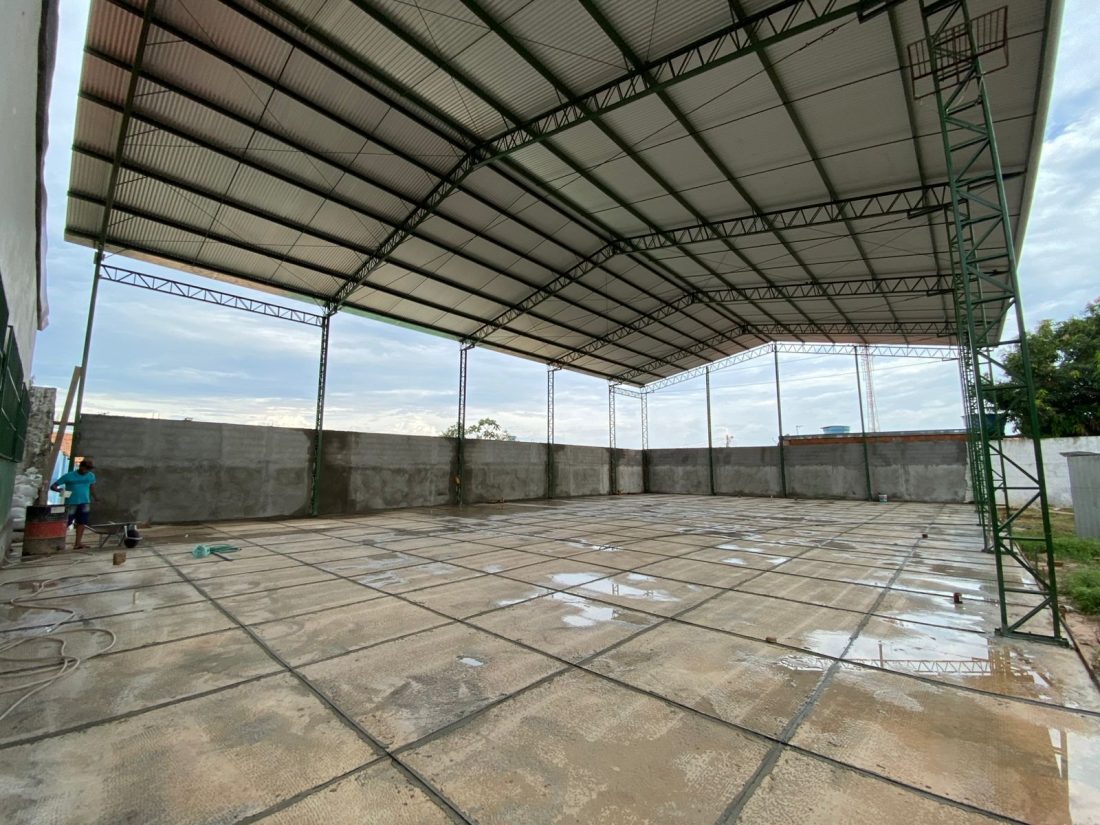 Obras: Escola Salomé Carvalho  ganha em breve nova quadra coberta