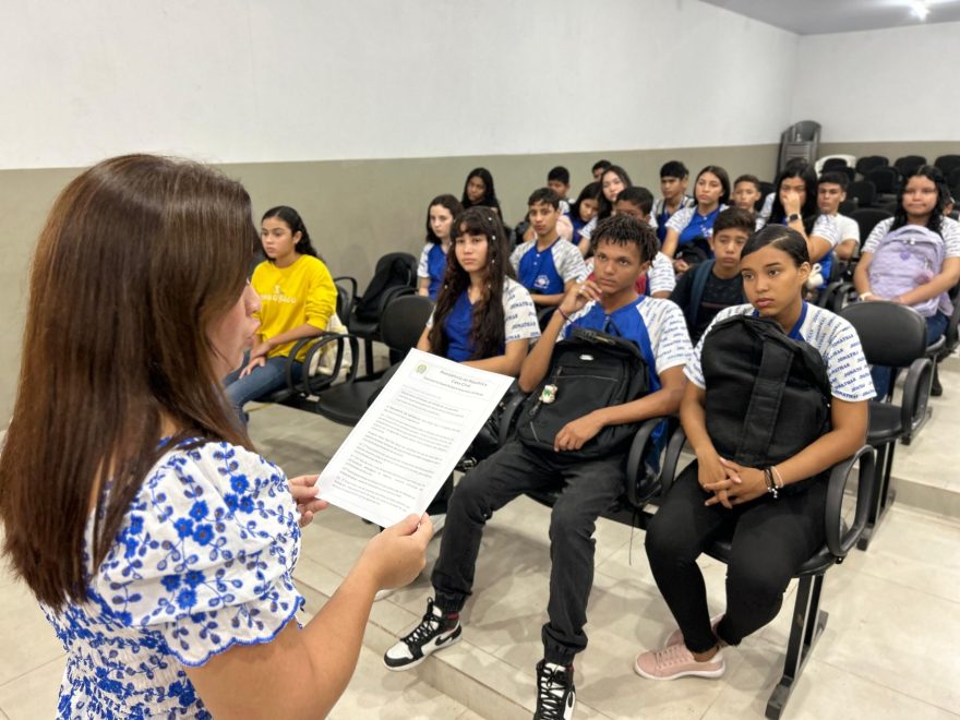Semed: Escolas municipais aderem à nova lei federal que proíbe o uso de celulares e outros dispositivos eletrônicos