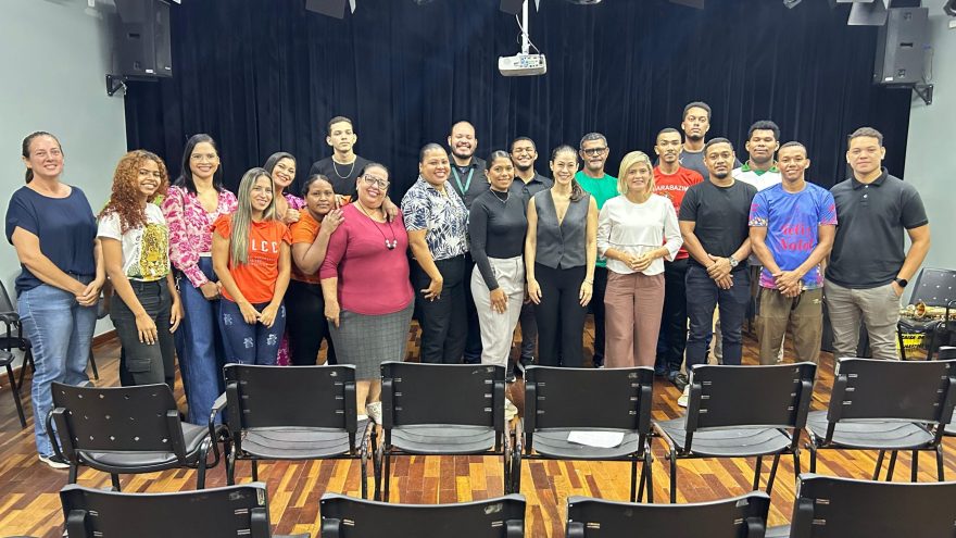 FCCM: Primeira-Dama Lanúzia Lobo visita Praça da Juventude para conhecer condições do projeto e reforçar apoio à comunidade