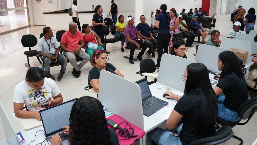 Dia do Consumidor: Procon reúne número significativo de consumidores no 1º mutirão de renegociação de dívidas