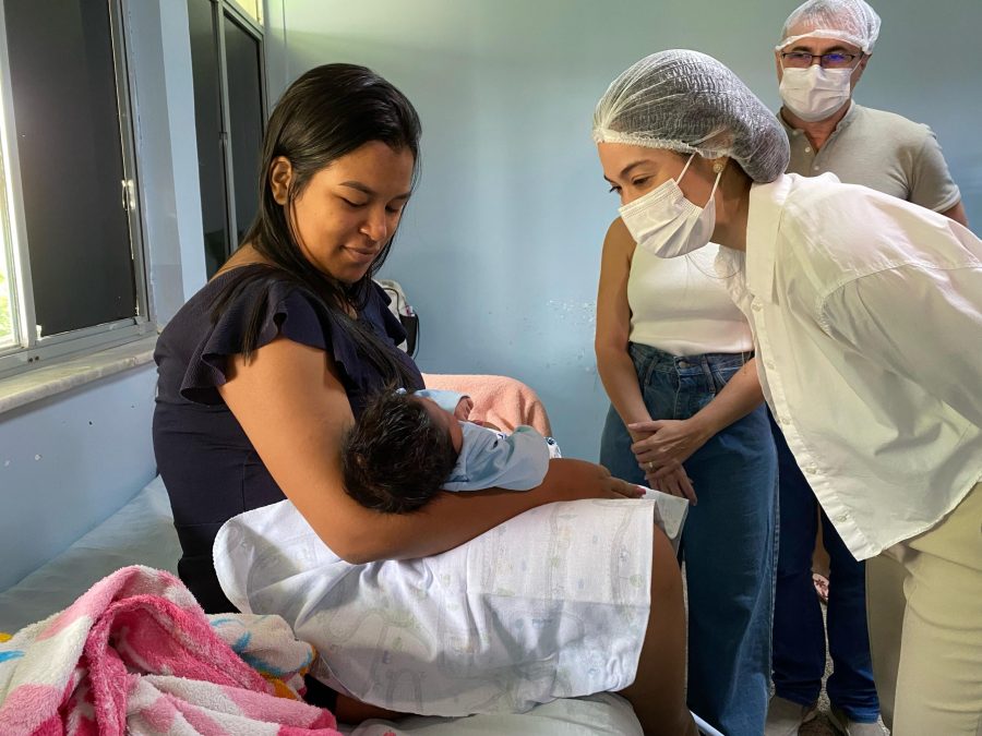 Saúde: Primeira-dama e psicóloga Lanuzia Lobo visita HMI e fortalece atendimento humanizado