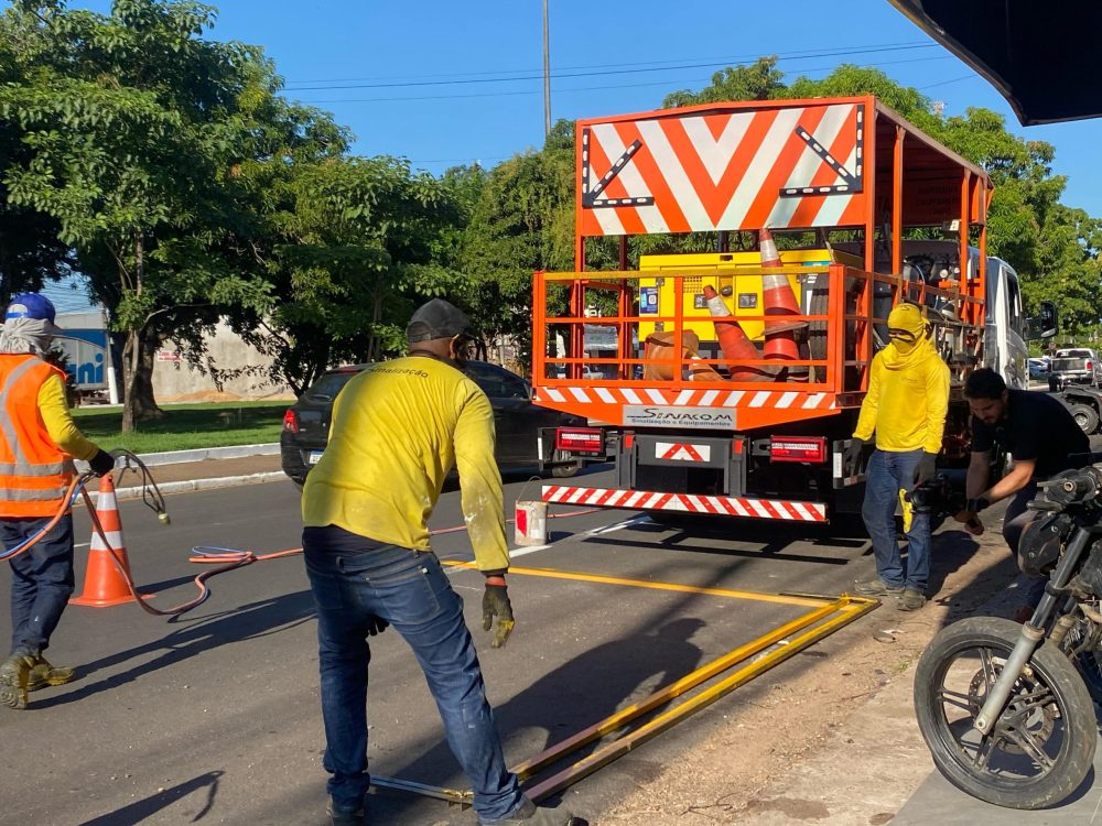 Obras: Avenidas VP-3 e VP-7 recebem sinalização após o recapeamento