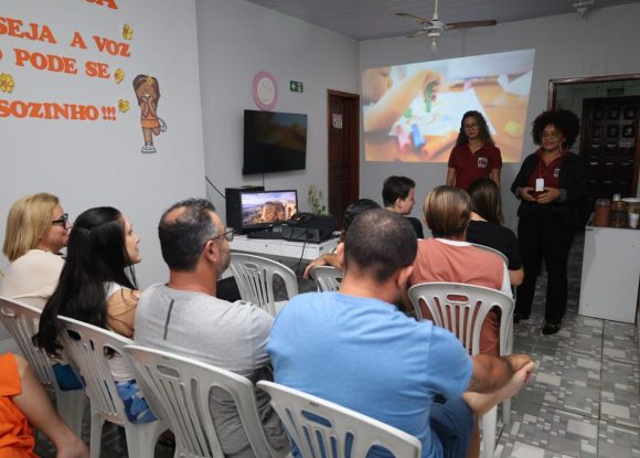 Assistência social: Seaspac promove formação para famílias acolhedoras  