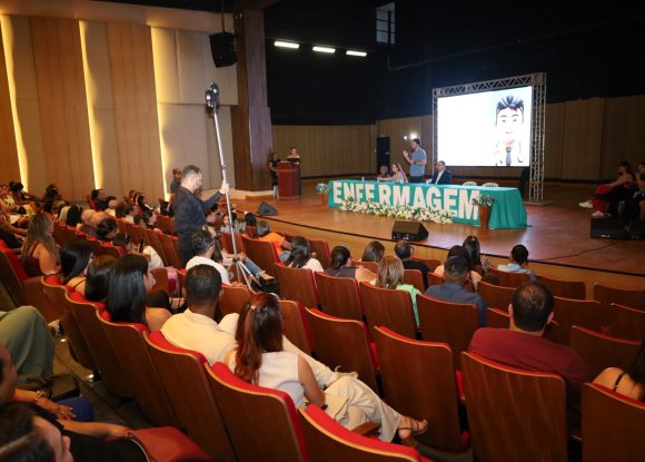 Saúde: Dia da Enfermagem é comemorado com  homenagem aos profissionais da categoria