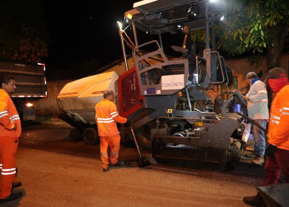 Obras: Recapeamento chega à Avenida 2000 e agrada pessoas que circulam pela via