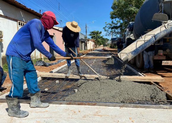 Obras: Vias que interligam a grota do Aeroporto recebem pavimentação em concreto