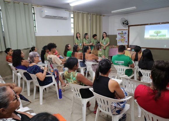 Semed: Educação Especial promove acolhimento para familiares de alunos com deficiência