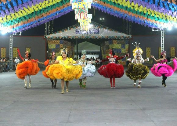 Festejo Junino: Abertura da Arena Junina apresenta representantes do concurso Rainha da Diversidade