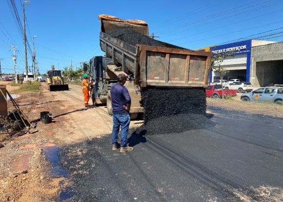 Obras: Operação Tapa-Buraco repara trecho urbano da BR -155 próximo ao Bairro Km-7