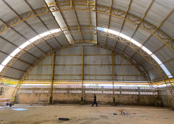 Obras: Sevop realiza reforma e ampliação da quadra esportiva da Escola Maria das Graças