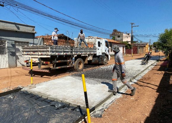 Obras: Sevop realiza pavimentação de ruas no bairro Liberdade