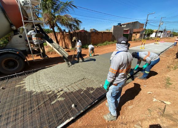 Sevop: Rua Almirante Tamandaré, no bairro da Paz, recebe pavimentação em concreto