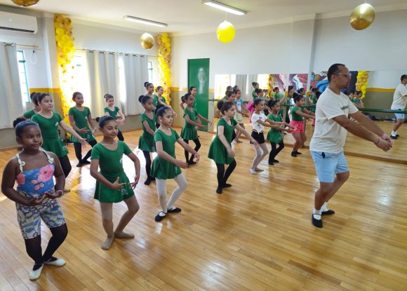 Educação: Com aulas especiais, Casa da Cultura e Semed vão celebrar Dia da Bailarina e do Bailarino