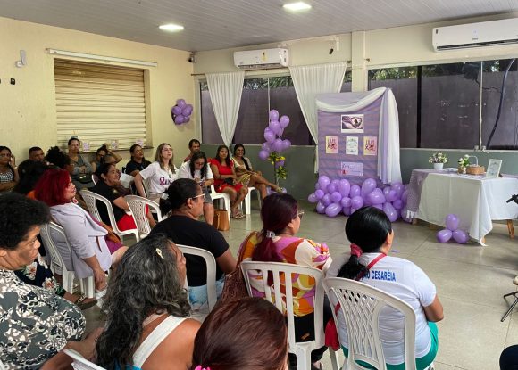 Agosto Lilás: CAPS recebe palestra sobre a combate à violência contra a mulher com apoio do CRAM