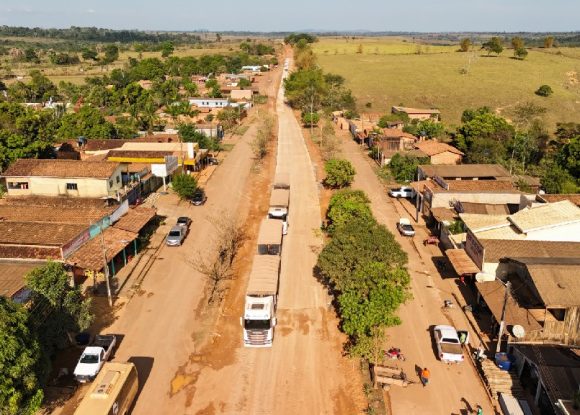 Ação Marabá: Trecho da estrada do Rio Preto, na Vila Santa Fé, recebe pavimentação em concreto