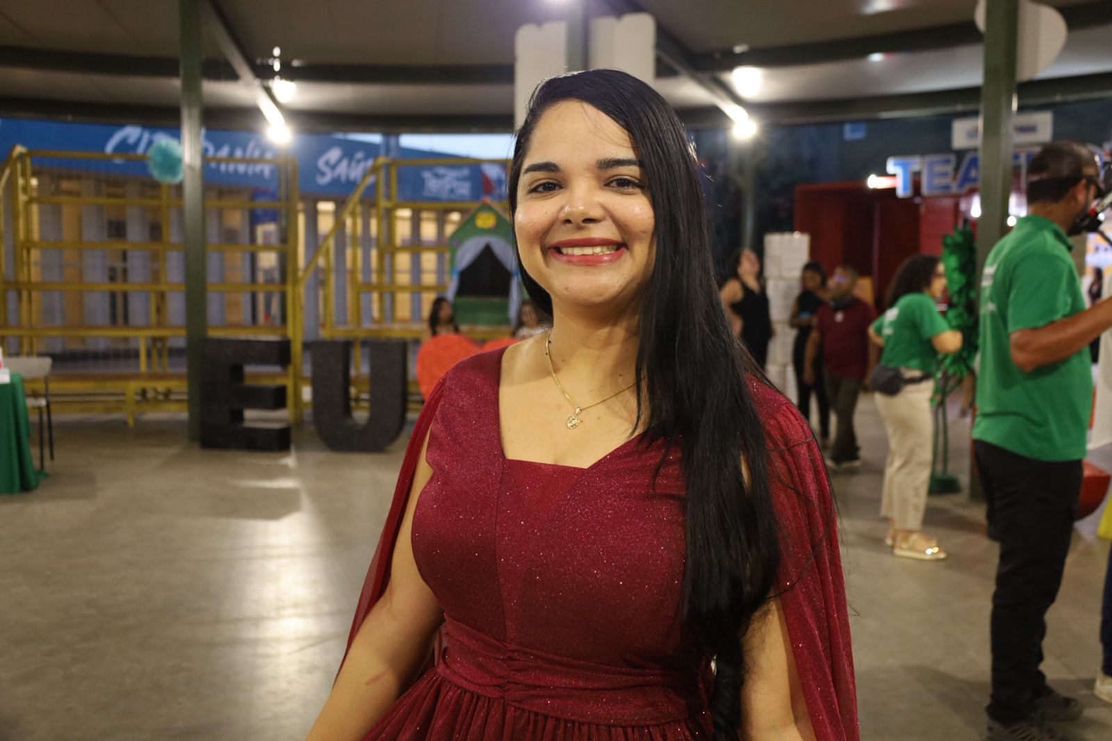  Clívia Oliveira, professora de letramento e alfabetização 