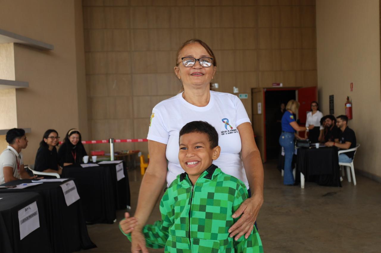 Mariah Almeida, mãe do Miguel, de 8 anos, aluno do Naetea