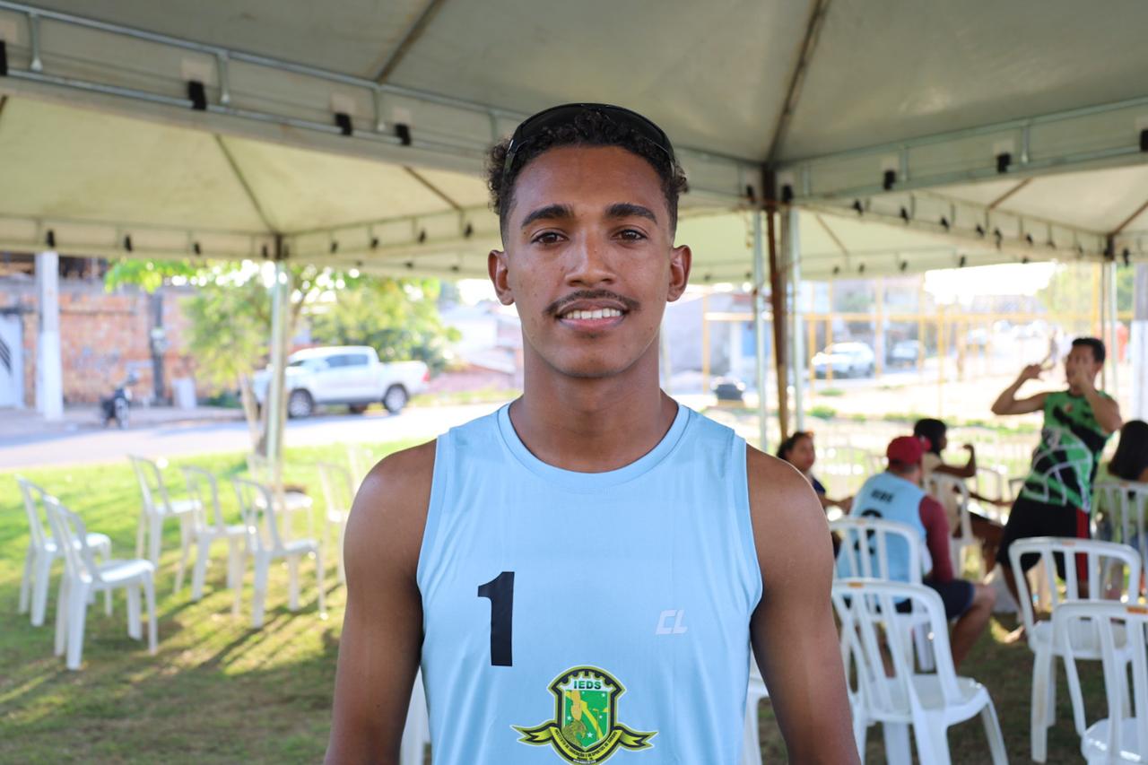 Mateus dos Santos, 26 anos